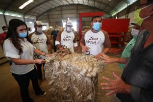 Imagem da notícia - Em Manacapuru, Wilson Lima visita fábrica de juta e malva que terá produção valorizada