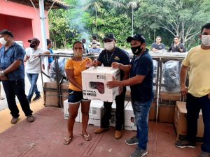 Imagem da notícia - Governo do Amazonas entrega equipamentos para fomentar a pesca artesanal em Caapiranga