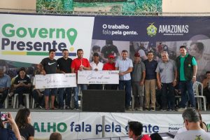 Imagem da notícia - Governo Presente leva crédito e ações de apoio a produtores rurais e à área cultural do Careiro da Várzea