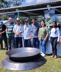 Imagem da notícia - Governo do Amazonas entrega mais de R$ 1,5 milhão em fomento para agricultores de Manacapuru