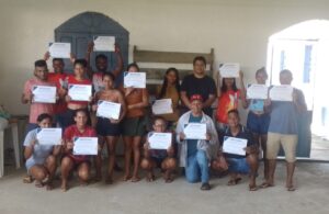 Imagem da notícia - Na calha do Madeira, Idam promove curso de extração de copaíba e sangue de dragão