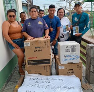 Imagem da notícia - Governo do Amazonas entrega R$ 302,3 mil em crédito rural para pescadores de Anamã
