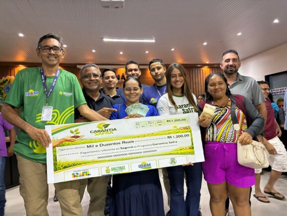 Assistidos pelo Idam, agricultores familiares de Eirunepé celebram o recebimento de R$ 84…